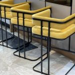 چیدمان صندلی‌های اپن برای فضاهای کوچک‌تر